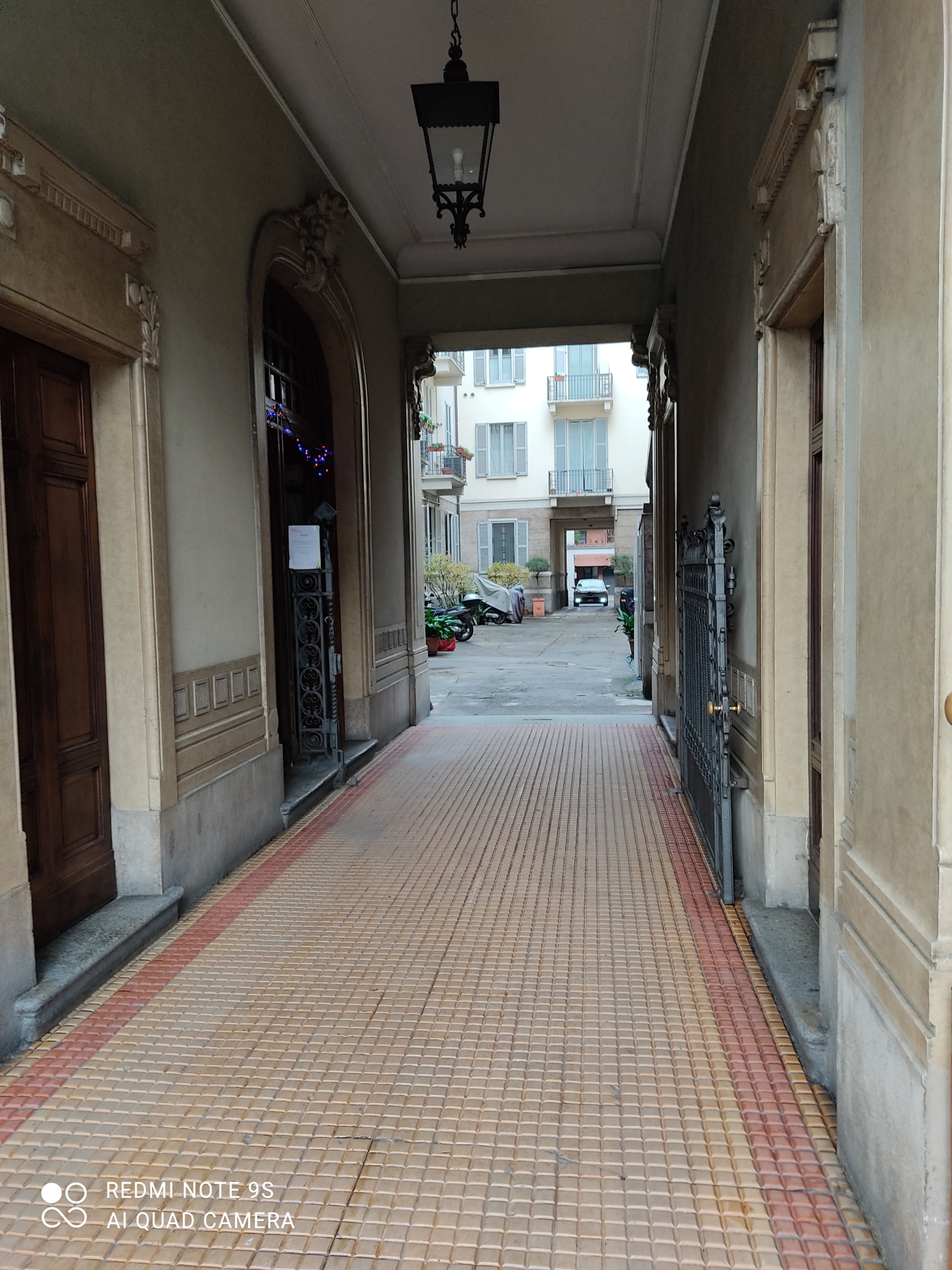 15. androne AFFITTO – Piazza XXIV Maggio 10 – Bilocale