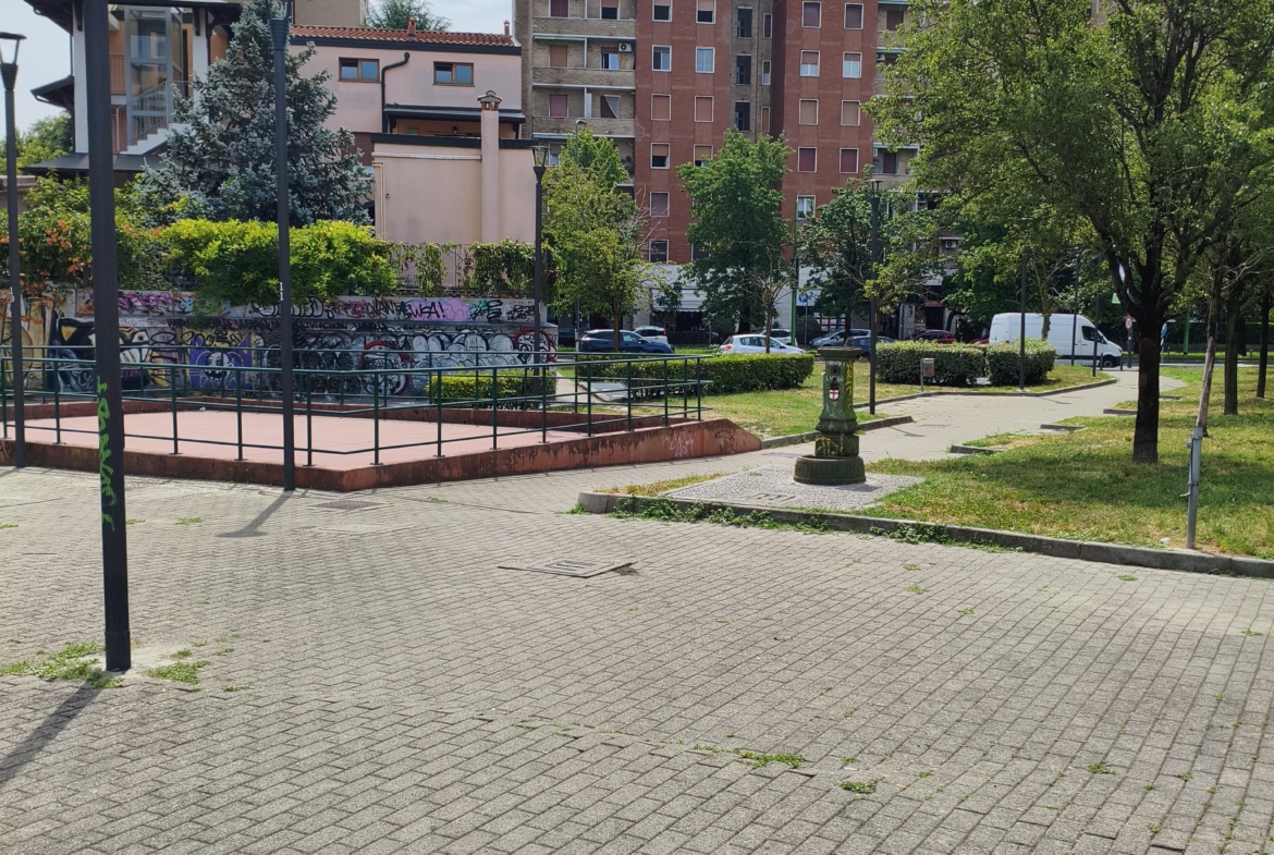 AFFITTO – Via Innocenzo Isimbardi 63 – BOX