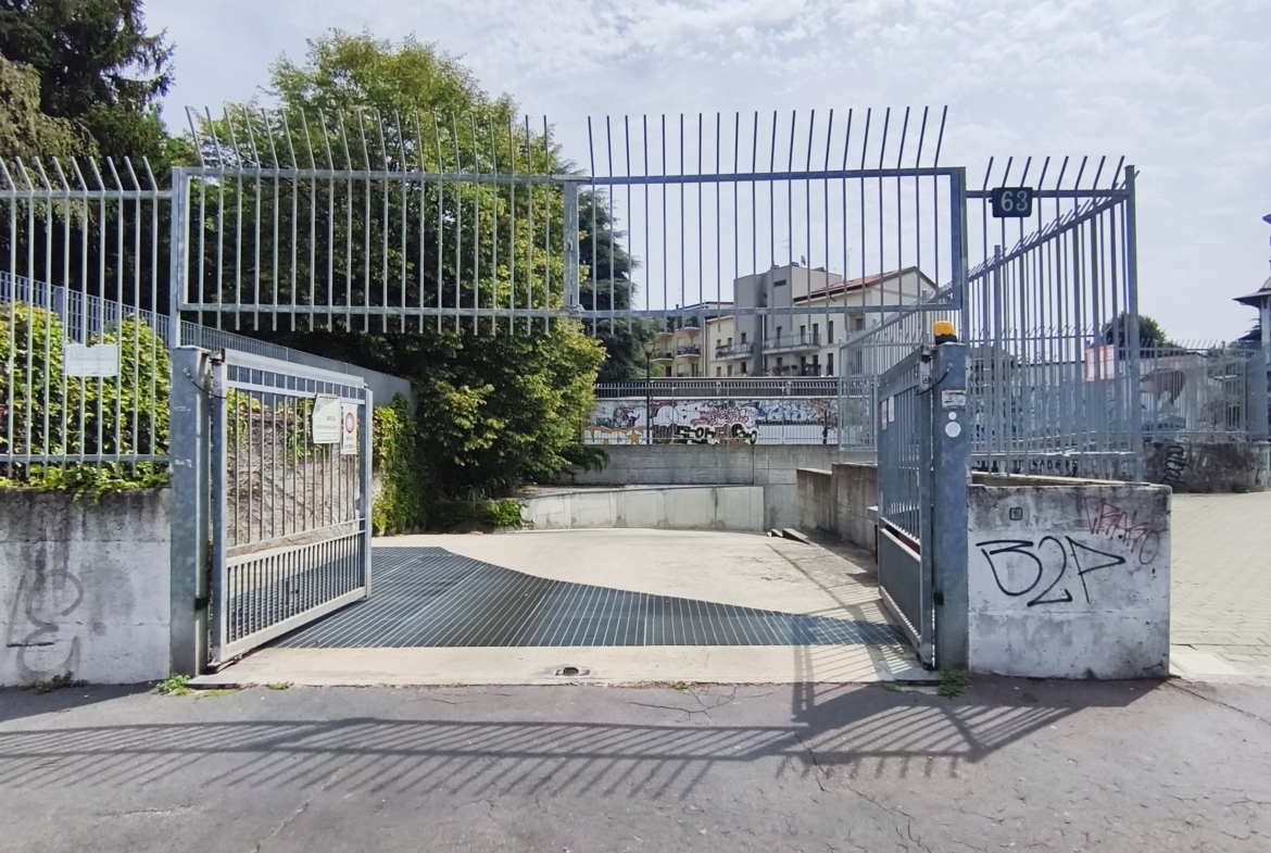 AFFITTO – Via Innocenzo Isimbardi 63 – BOX