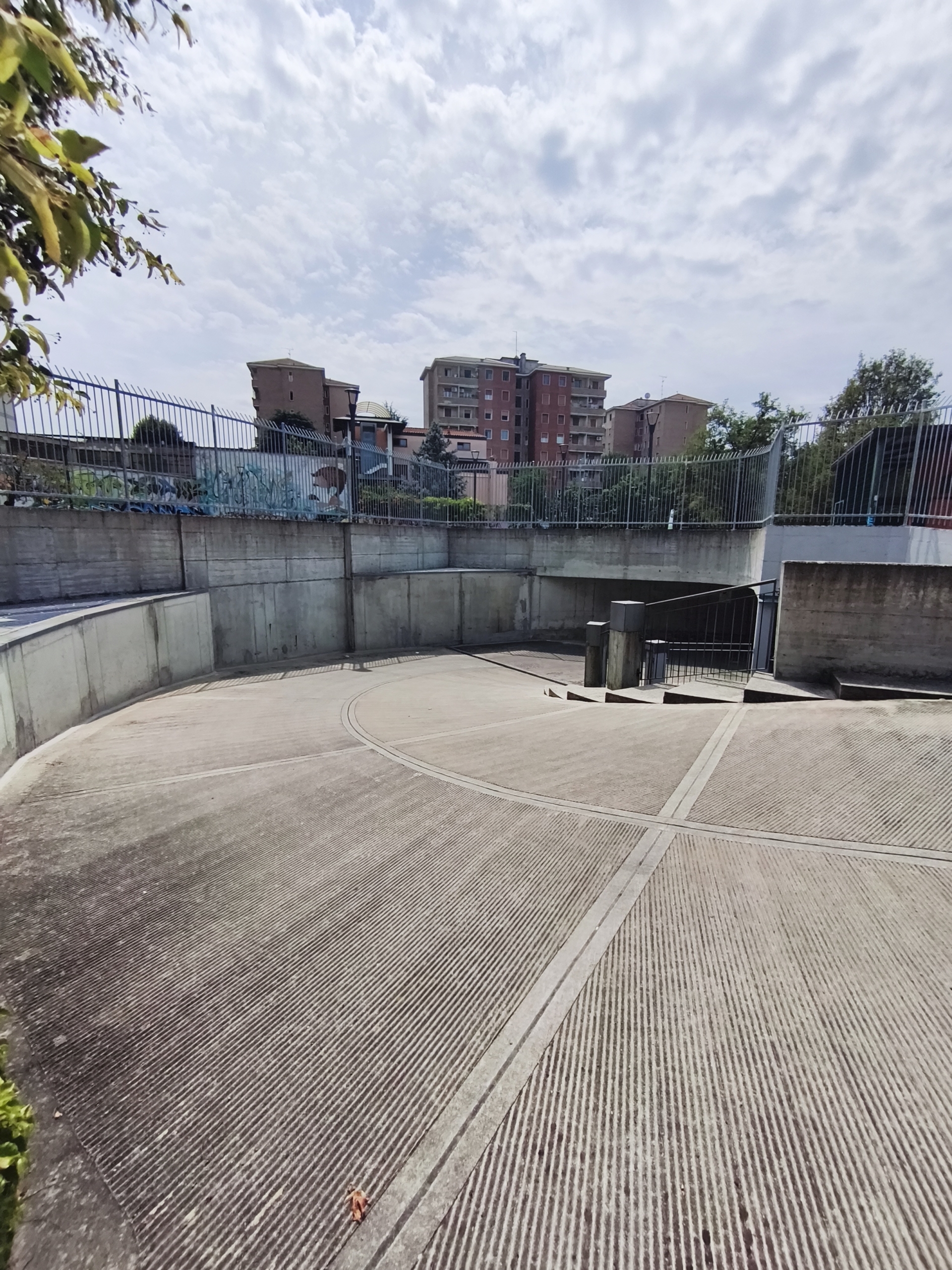 AFFITTO – Via Innocenzo Isimbardi 63 – BOX